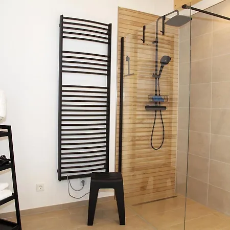Huus Fernleaf Holiday home *